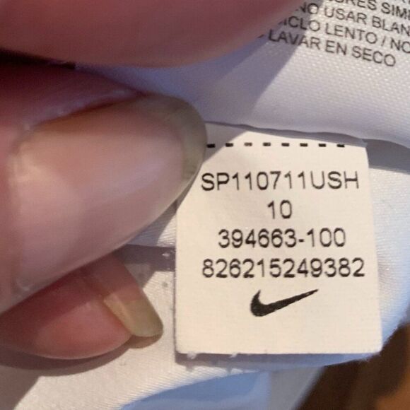 Nike golf, tennis, pickleball skort, Sz 10, EUC, pockets, front zip, all white - Picture 9 of 16